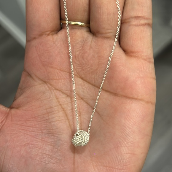 Tiffany twist knot pendant - Picture 4 of 5